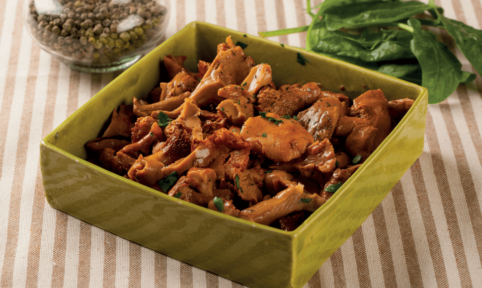 Funghi finferli trifolati